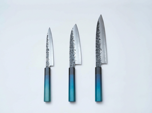 【藍包丁】 黒打ステンレス槌目3本セット(ペティ・三徳・牛刀21cm)特典付き